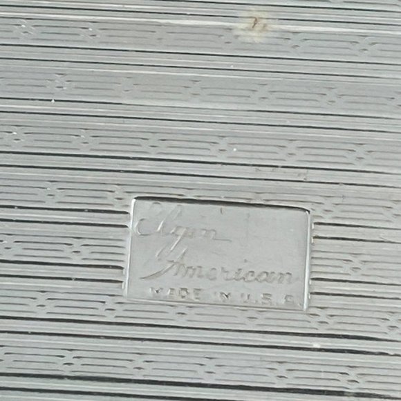 Elgin American Vintage Sterling Silver Compact with Cupids Arrow on Cover - Picture 4 of 6